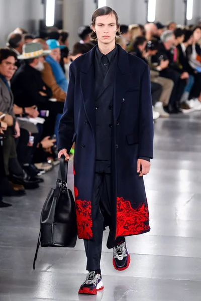 Look 29